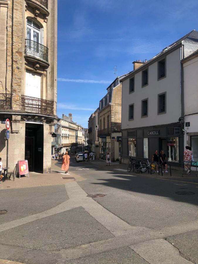 Au Coeur De Vannes - Vue Sur Les Remparts - 2 Ch Bagian luar foto